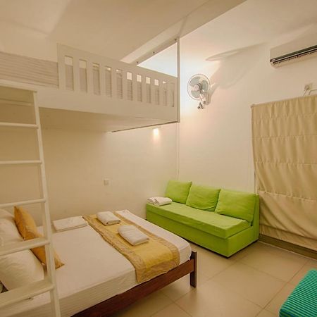 My Story Hostel Коломбо Экстерьер фото