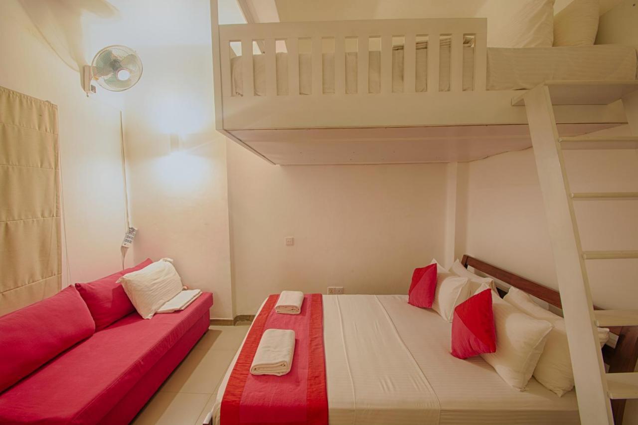 My Story Hostel Коломбо Экстерьер фото