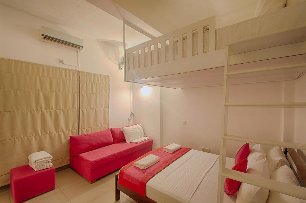 My Story Hostel Коломбо Экстерьер фото